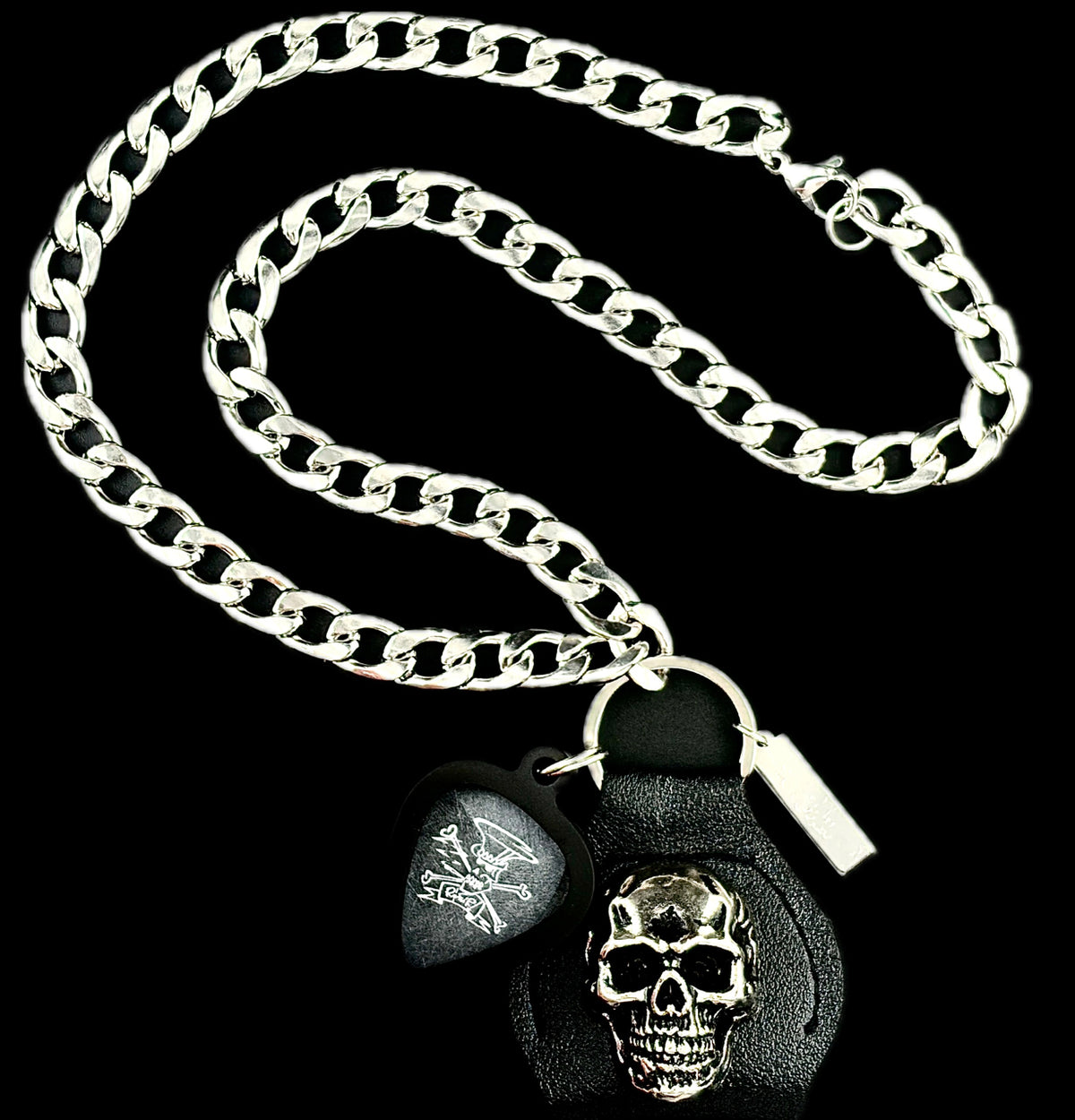 GUNS N' ROSES SLASH SKULL & CROSSBONES TOUR GUITAR PICK PENDANT NECKLACE